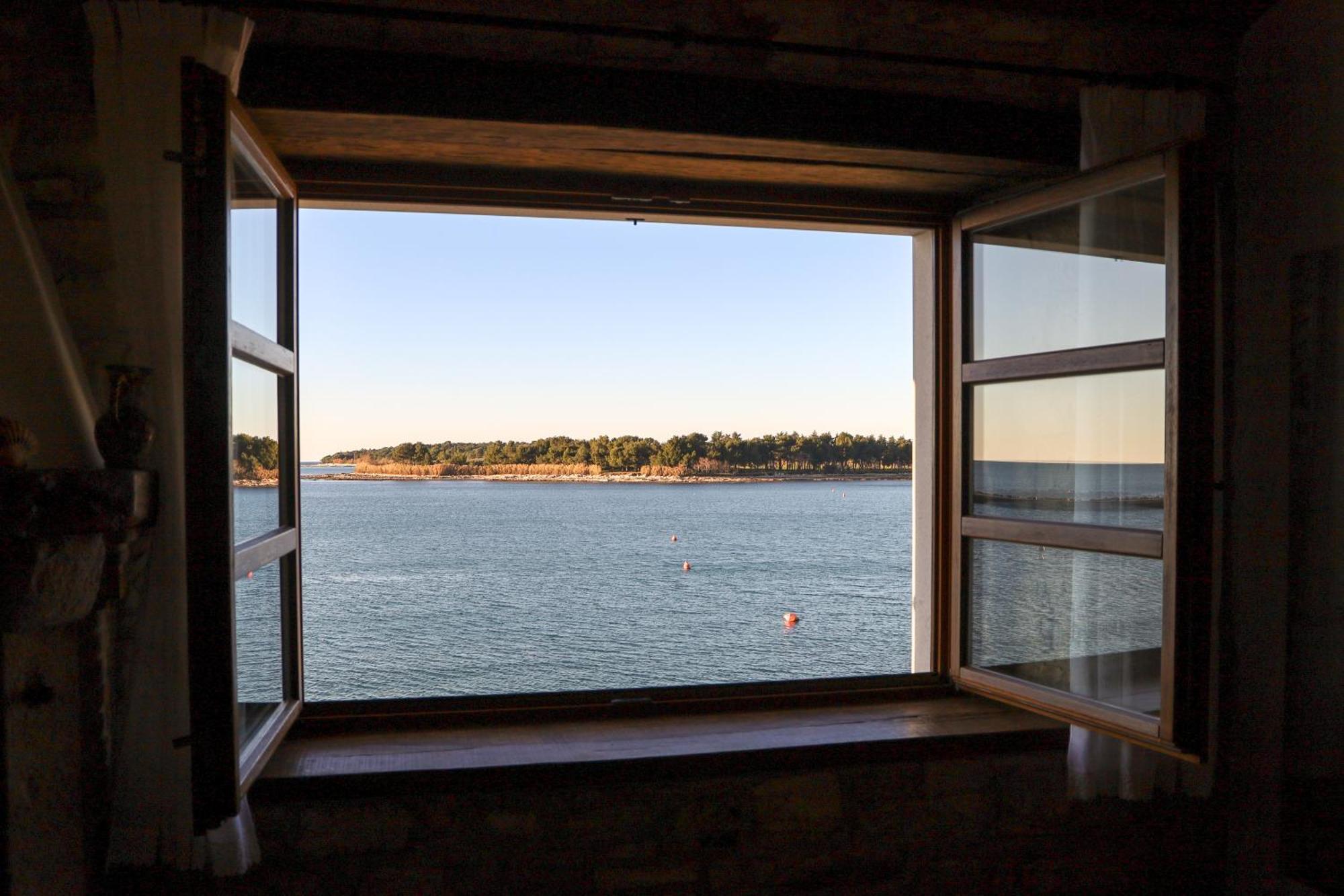 City Center Coastal Escape - Apartments With Sea View Or Cozy Room Novigrad Istria Exterior foto