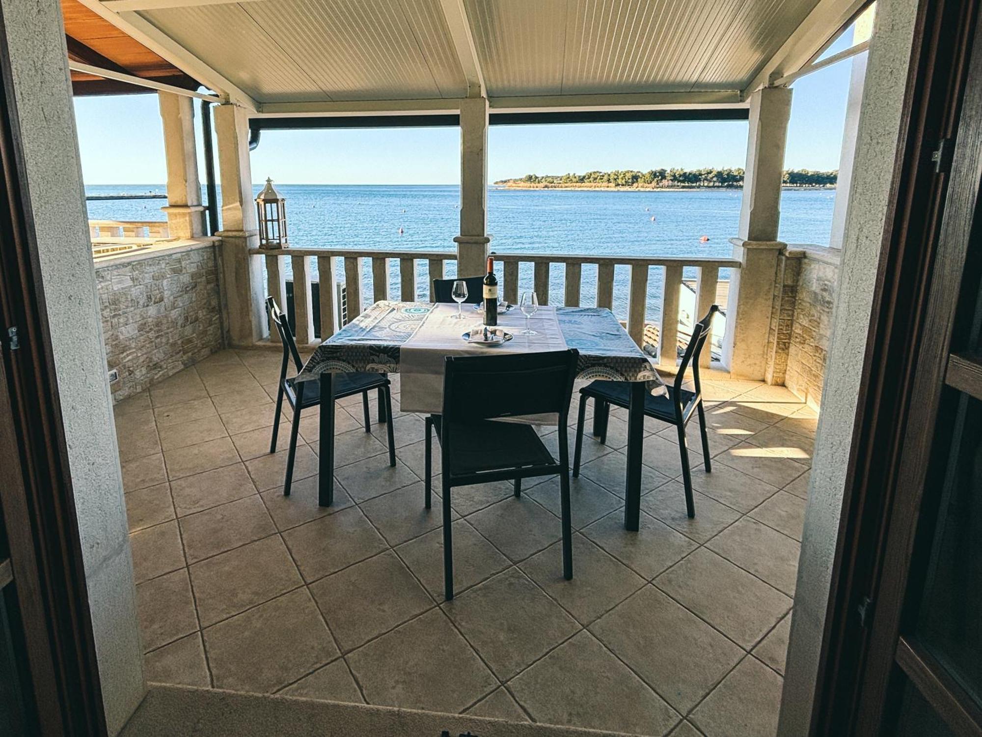 City Center Coastal Escape - Apartments With Sea View Or Cozy Room Novigrad Istria Exterior foto
