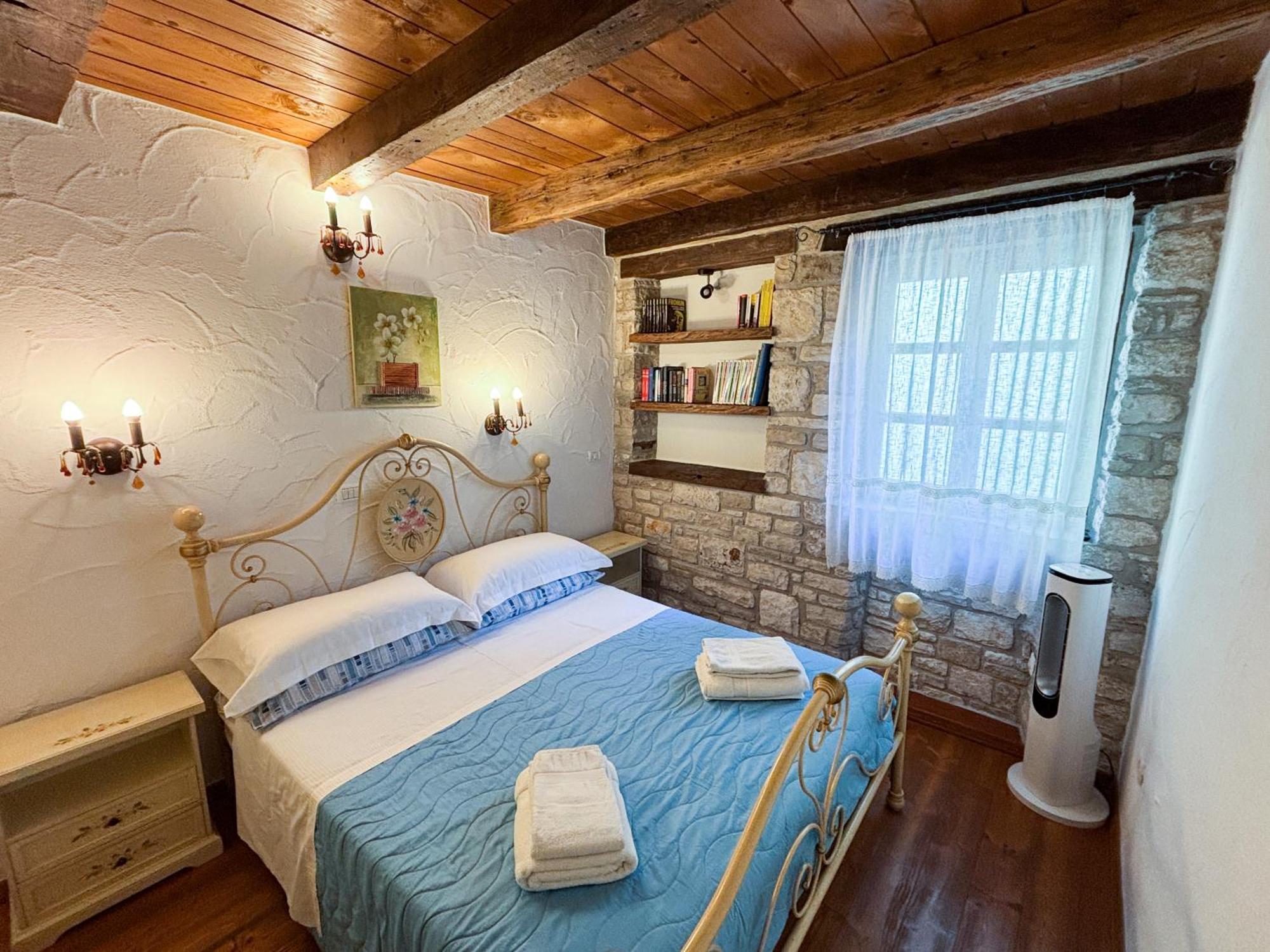 City Center Coastal Escape - Apartments With Sea View Or Cozy Room Novigrad Istria Exterior foto