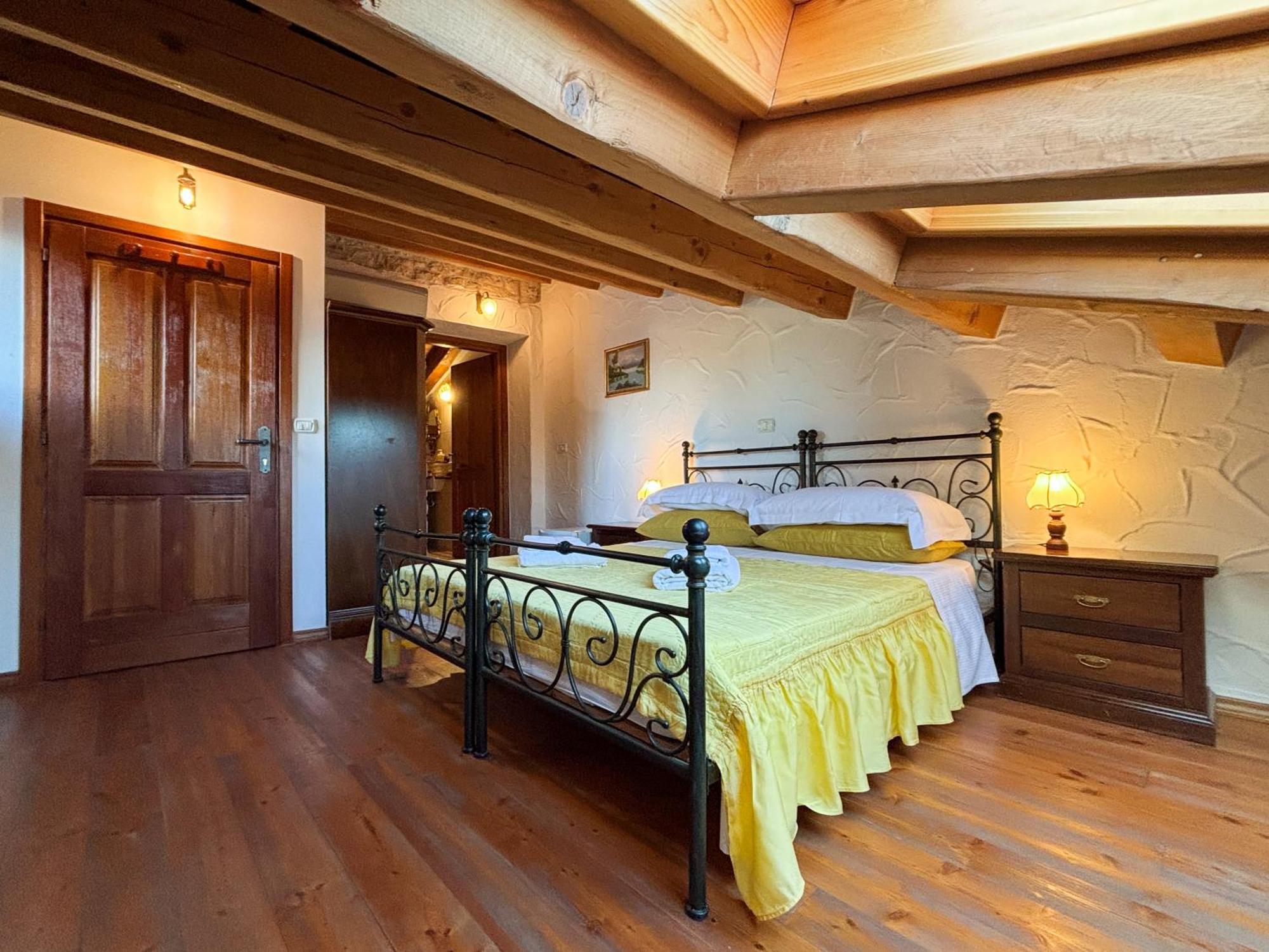 City Center Coastal Escape - Apartments With Sea View Or Cozy Room Novigrad Istria Exterior foto