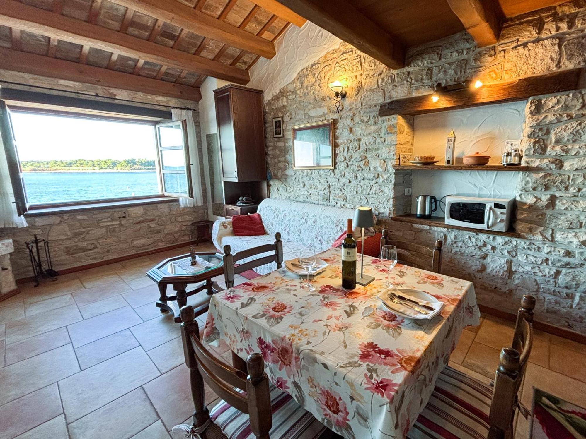 City Center Coastal Escape - Apartments With Sea View Or Cozy Room Novigrad Istria Exterior foto